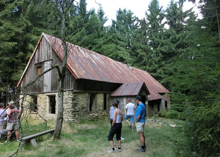 Schoenes Mit Grossem Garten Bei