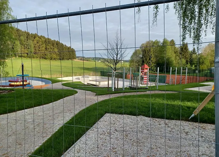 Schoenes Mit Grossem Garten Bei Hébergement de vacances *