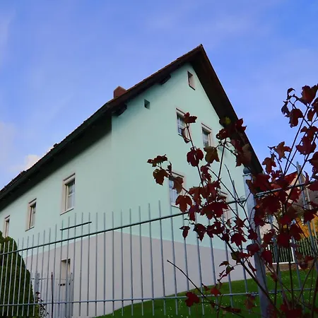 Casa vacanze Schoenes Mit Grossem Garten Bei *