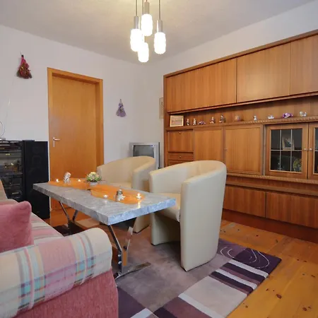 Casa vacanze Schoenes Mit Grossem Garten Bei