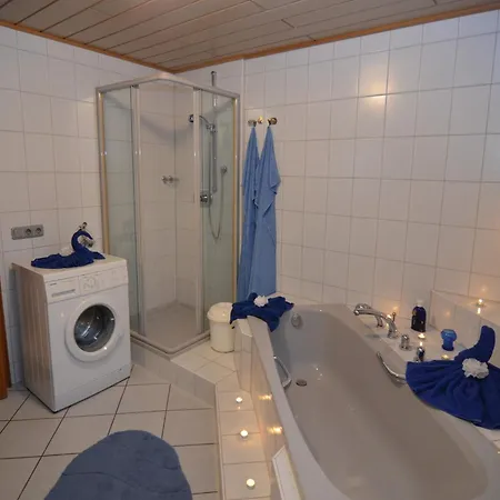 Casa vacanze Schoenes Mit Grossem Garten Bei